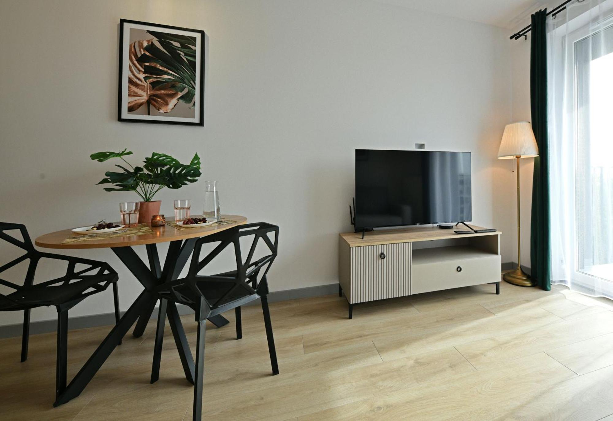 Superapart Prymasa 1000-Lecia 6A, Hidden Gem - Ideal For Relaxation & Escapes Rzeszow Exterior photo